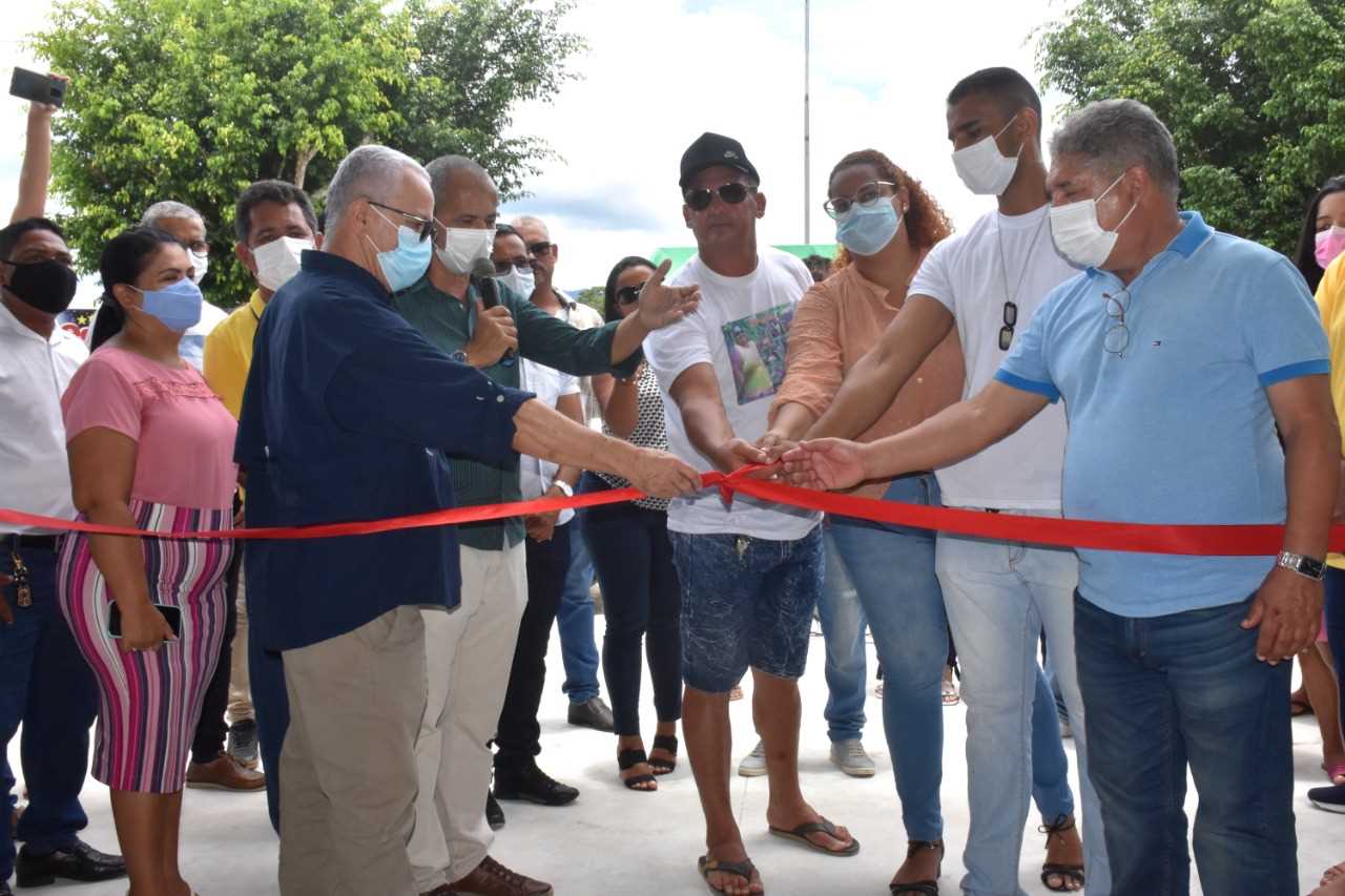 Camacã: Prefeitura entrega a nova feira livre de São João do Panelinha